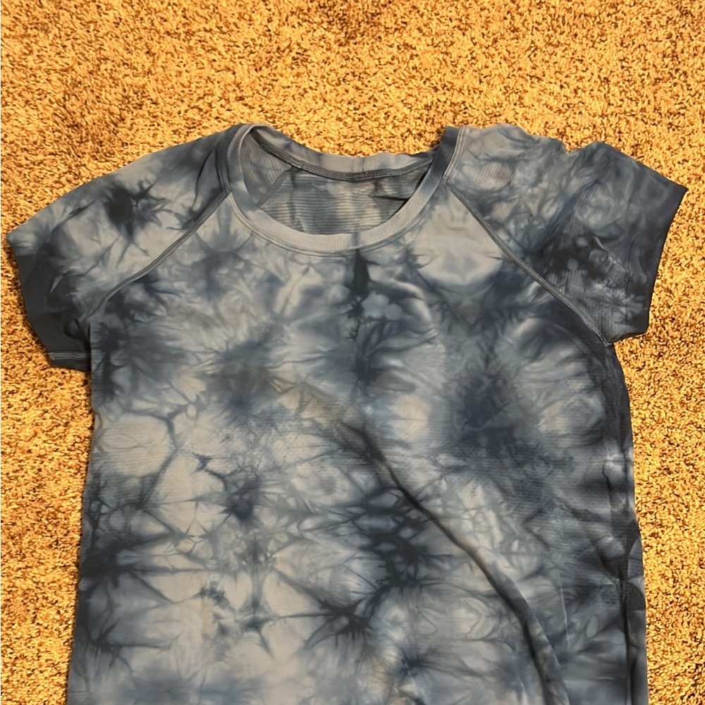 Blue lululemon shirt